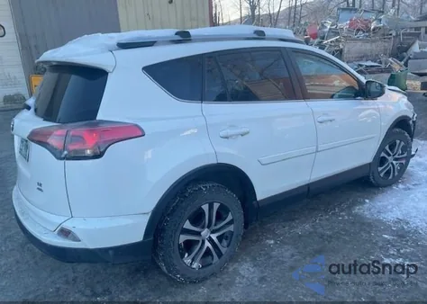 2016 Toyota Rav4 Le z USA, uszkodzony, nr VIN JTMBFREV1GD193570